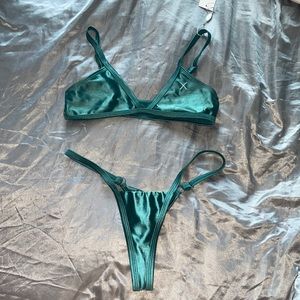 Satin bountine LA bikini set